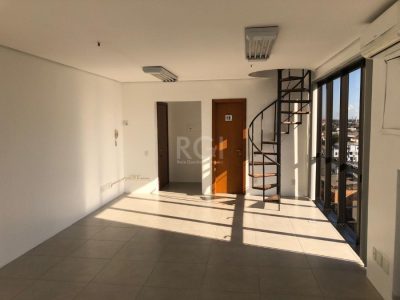 Conjunto/Sala à venda com 80m² no bairro Floresta em Porto Alegre - Foto 4