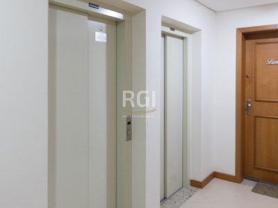 Apartamento à venda com 62m², 2 quartos, 1 suíte, 1 vaga no bairro Passo d'Areia em Porto Alegre - Foto 16