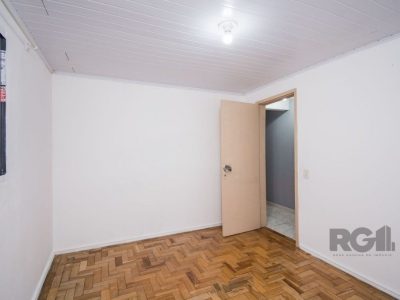 Casa à venda com 239m², 5 quartos, 1 suíte, 3 vagas no bairro Vila Ipiranga em Porto Alegre - Foto 23