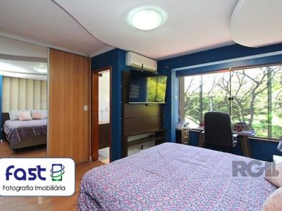 Casa à venda com 199m², 3 quartos, 1 suíte, 2 vagas no bairro Vila Ipiranga em Porto Alegre - Foto 25