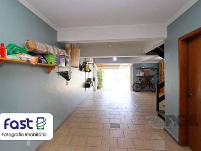 Casa à venda com 199m², 3 quartos, 1 suíte, 2 vagas no bairro Vila Ipiranga em Porto Alegre - Foto 36