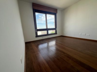 Apartamento à venda com 547m², 4 quartos, 1 suíte, 4 vagas no bairro Floresta em Porto Alegre - Foto 49