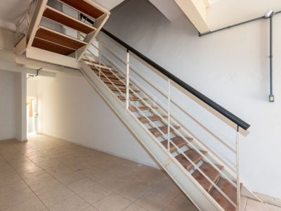 Casa à venda com 232m², 3 quartos, 2 vagas no bairro Navegantes em Porto Alegre - Foto 22