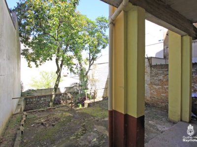 Casa à venda com 258m², 3 quartos, 1 suíte, 3 vagas no bairro Rio Branco em Porto Alegre - Foto 21