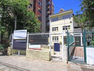 Casa à venda com 258m², 3 quartos, 1 suíte, 3 vagas no bairro Rio Branco em Porto Alegre - Foto 25