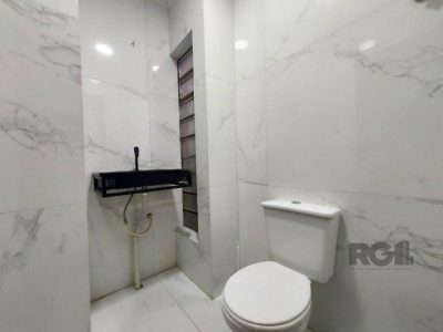 Casa à venda com 154m², 3 quartos, 1 suíte, 2 vagas no bairro Ipanema em Porto Alegre - Foto 21