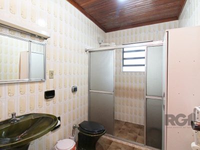 Casa à venda com 168m², 3 quartos, 2 vagas no bairro Ipanema em Porto Alegre - Foto 16