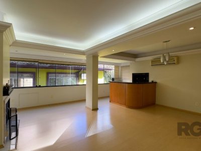 Apartamento à venda com 138m², 4 quartos, 1 suíte, 2 vagas no bairro Petrópolis em Porto Alegre - Foto 4