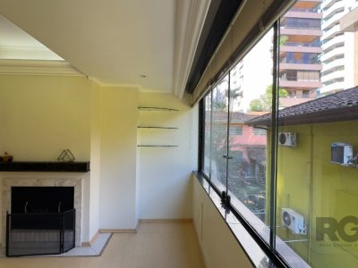 Apartamento à venda com 138m², 4 quartos, 1 suíte, 2 vagas no bairro Petrópolis em Porto Alegre - Foto 8