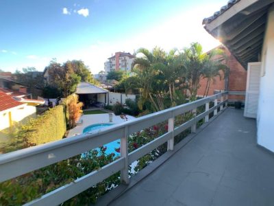 Casa à venda com 270m², 4 quartos, 1 suíte, 5 vagas no bairro Ipanema em Porto Alegre - Foto 24