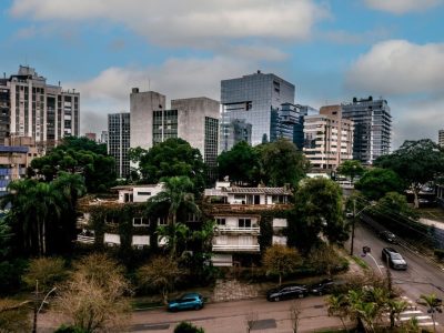 Apartamento à venda com 103m², 3 quartos, 1 suíte, 2 vagas no bairro Petrópolis em Porto Alegre - Foto 4