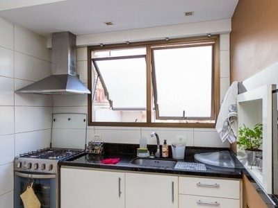 Apartamento à venda com 94m², 3 quartos, 1 suíte, 2 vagas no bairro Petrópolis em Porto Alegre - Foto 8