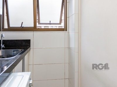 Apartamento à venda com 94m², 3 quartos, 1 suíte, 2 vagas no bairro Petrópolis em Porto Alegre - Foto 10