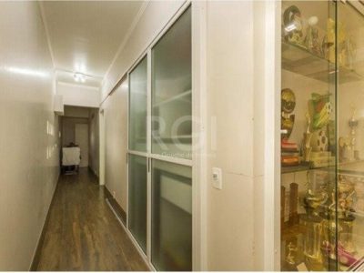 Apartamento à venda com 202m², 3 quartos, 1 suíte, 1 vaga no bairro Centro Histórico em Porto Alegre - Foto 28