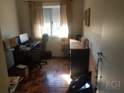 Casa à venda com 200m², 4 quartos, 1 suíte, 4 vagas no bairro Santa Tereza em Porto Alegre - Foto 11