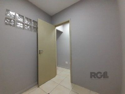 Conjunto/Sala à venda com 39m² no bairro Azenha em Porto Alegre - Foto 10