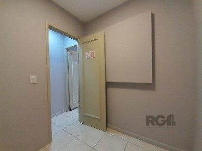 Conjunto/Sala à venda com 39m² no bairro Azenha em Porto Alegre - Foto 12