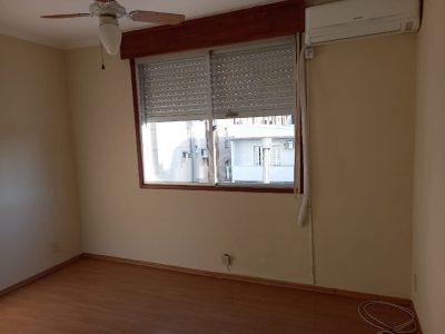 Apartamento à venda com 72m², 2 quartos, 1 suíte, 1 vaga no bairro Mont Serrat em Porto Alegre - Foto 5