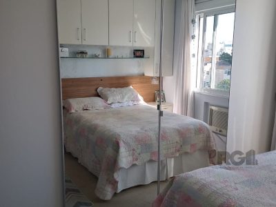 Apartamento à venda com 82m², 2 quartos, 1 suíte, 1 vaga no bairro Passo d'Areia em Porto Alegre - Foto 8