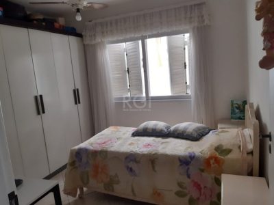 Casa à venda com 150m², 3 quartos, 1 suíte, 2 vagas no bairro Ipanema em Porto Alegre - Foto 11