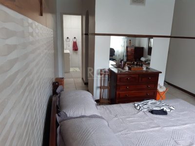 Casa à venda com 150m², 3 quartos, 1 suíte, 2 vagas no bairro Ipanema em Porto Alegre - Foto 24