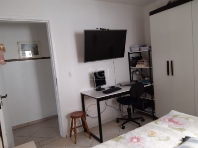 Casa à venda com 150m², 3 quartos, 1 suíte, 2 vagas no bairro Ipanema em Porto Alegre - Foto 12