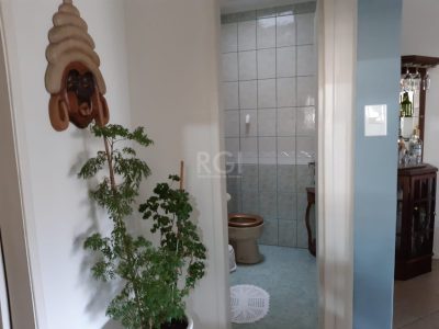 Casa à venda com 150m², 3 quartos, 1 suíte, 2 vagas no bairro Ipanema em Porto Alegre - Foto 26