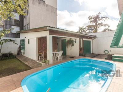 Casa à venda com 147m², 3 quartos, 1 suíte, 3 vagas no bairro Vila Ipiranga em Porto Alegre - Foto 30