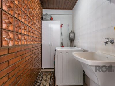 Casa à venda com 147m², 3 quartos, 1 suíte, 3 vagas no bairro Vila Ipiranga em Porto Alegre - Foto 34