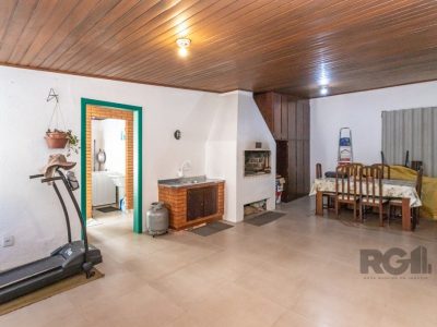 Casa à venda com 147m², 3 quartos, 1 suíte, 3 vagas no bairro Vila Ipiranga em Porto Alegre - Foto 39