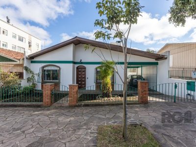 Casa à venda com 147m², 3 quartos, 1 suíte, 3 vagas no bairro Vila Ipiranga em Porto Alegre - Foto 44