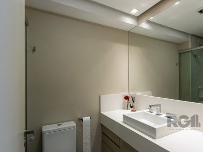 Casa Condominio à venda com 222m², 2 quartos, 2 suítes, 2 vagas no bairro Glória em Porto Alegre - Foto 26