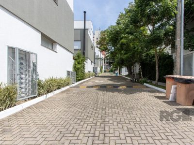 Casa Condominio à venda com 222m², 2 quartos, 2 suítes, 2 vagas no bairro Glória em Porto Alegre - Foto 47