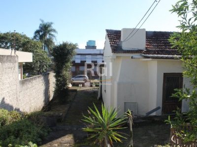 Casa à venda com 220m², 4 quartos, 9 vagas no bairro Cristal em Porto Alegre - Foto 20