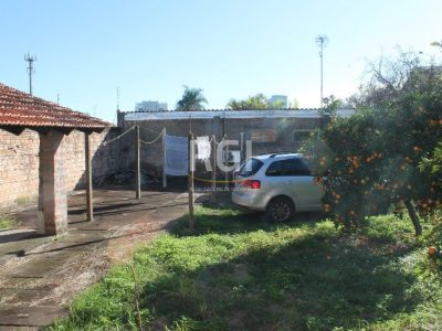 Casa à venda com 220m², 4 quartos, 9 vagas no bairro Cristal em Porto Alegre - Foto 29