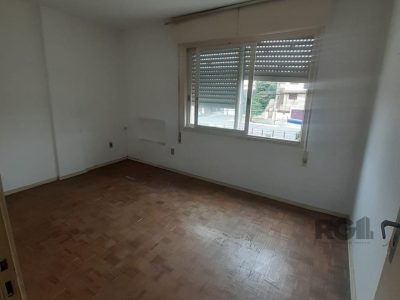 Apartamento à venda com 79m², 2 quartos no bairro Medianeira em Porto Alegre - Foto 5