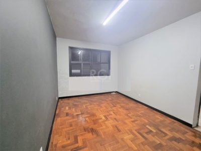 Casa à venda com 300m², 4 quartos, 2 suítes, 4 vagas no bairro Higienópolis em Porto Alegre - Foto 20