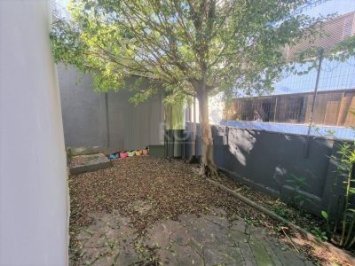 Casa à venda com 300m², 4 quartos, 2 suítes, 4 vagas no bairro Higienópolis em Porto Alegre - Foto 34