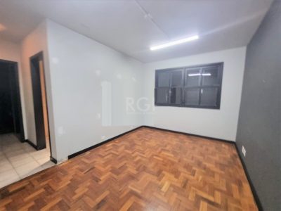 Casa à venda com 300m², 4 quartos, 2 suítes, 4 vagas no bairro Higienópolis em Porto Alegre - Foto 21