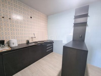 Casa à venda com 300m², 4 quartos, 2 suítes, 4 vagas no bairro Higienópolis em Porto Alegre - Foto 9