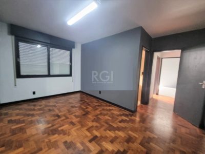 Casa à venda com 300m², 4 quartos, 2 suítes, 4 vagas no bairro Higienópolis em Porto Alegre - Foto 5