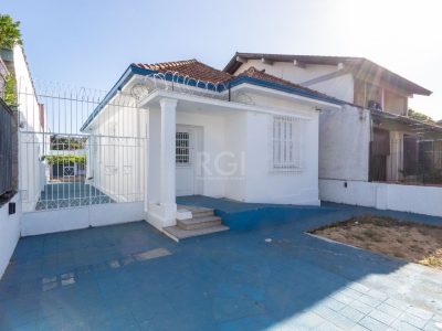 Casa à venda com 180m², 3 quartos, 3 vagas no bairro Medianeira em Porto Alegre - Foto 3