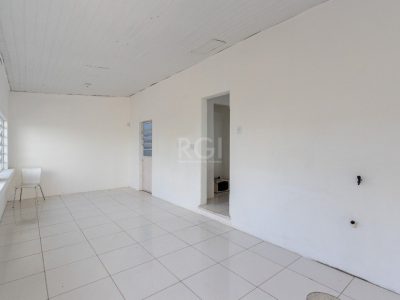 Casa à venda com 180m², 3 quartos, 3 vagas no bairro Medianeira em Porto Alegre - Foto 26