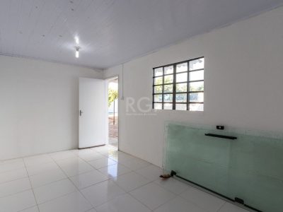 Casa à venda com 180m², 3 quartos, 3 vagas no bairro Medianeira em Porto Alegre - Foto 34