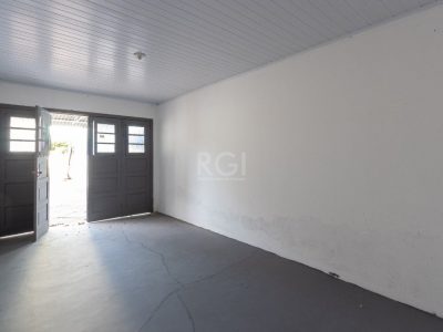 Casa à venda com 180m², 3 quartos, 3 vagas no bairro Medianeira em Porto Alegre - Foto 40