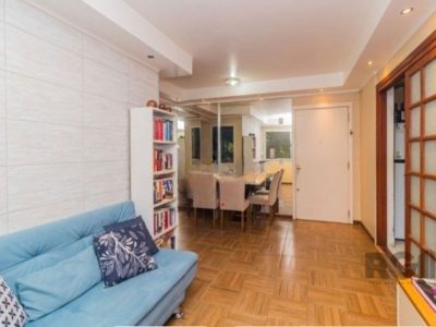 Apartamento à venda com 66m², 3 quartos, 1 suíte, 1 vaga no bairro Partenon em Porto Alegre - Foto 3