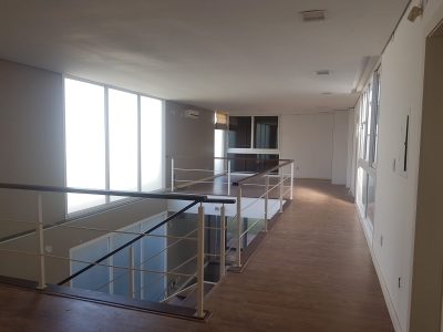 Casa à venda com 190m², 2 quartos, 2 suítes, 2 vagas no bairro Santana em Porto Alegre - Foto 15