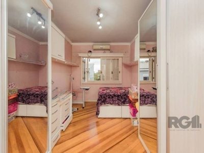 Casa à venda com 350m², 4 quartos, 4 suítes, 2 vagas no bairro Jardim Itu em Porto Alegre - Foto 7