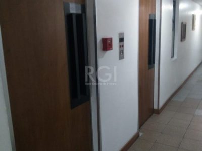 Apartamento à venda com 113m², 3 quartos, 1 suíte, 1 vaga no bairro Petrópolis em Porto Alegre - Foto 9