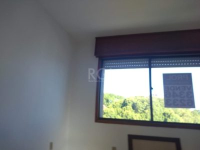 Apartamento à venda com 113m², 3 quartos, 1 suíte, 1 vaga no bairro Petrópolis em Porto Alegre - Foto 11